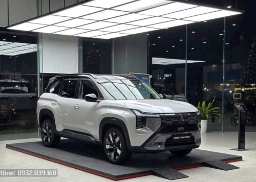 Mitsubishi Destinator Ultimate màu trắng