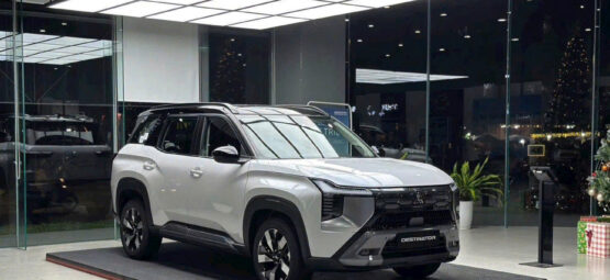 Mitsubishi Destinator Ultimate màu trắng