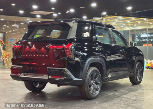 Mitsubishi Destinator Premium màu đen