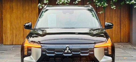 Mitsubishi Destinator Ultimate 2026 màu đen