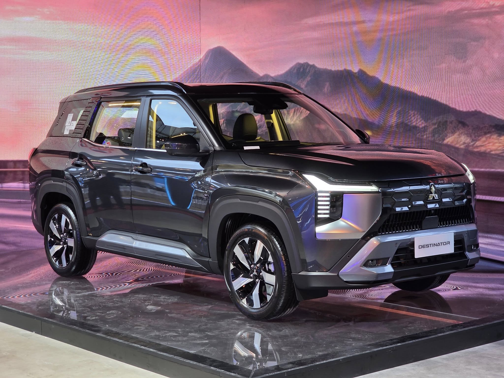 Chi tiết Mitsubishi Destinator hoàn toàn mới