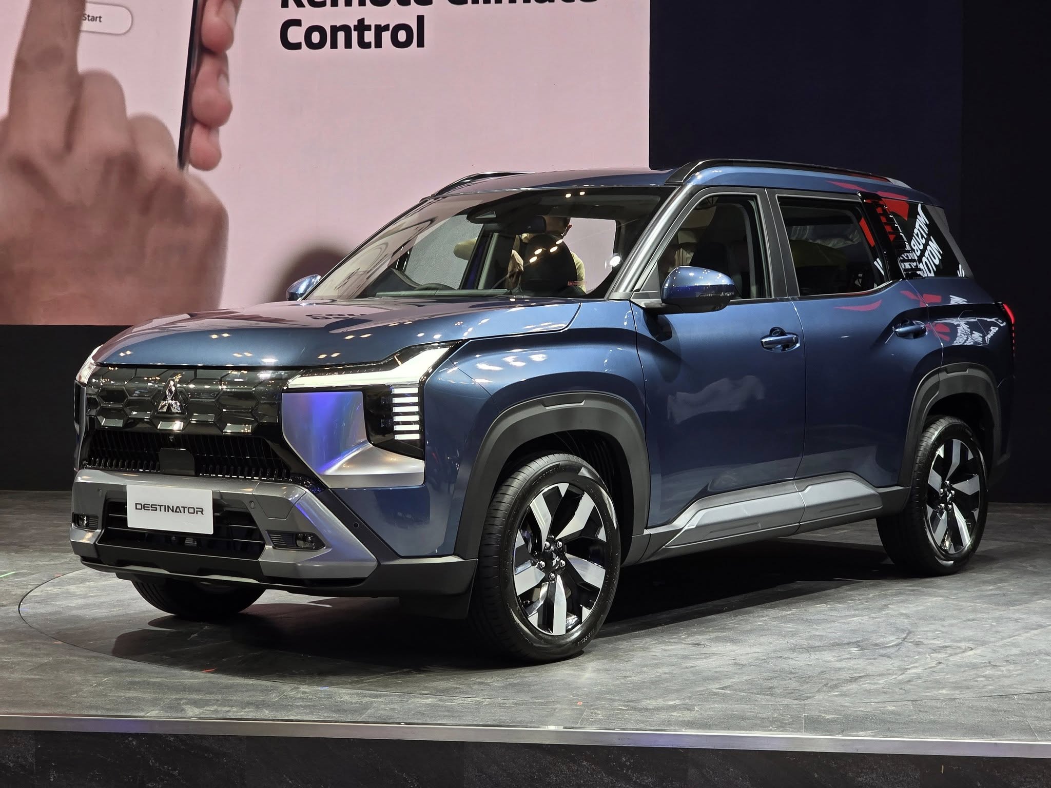 Chi tiết Mitsubishi Destinator hoàn toàn mới