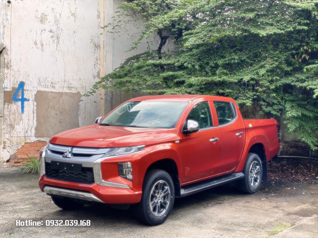 Xe bán bải Mitsubishi Triton tiêu chuẩn màu cam