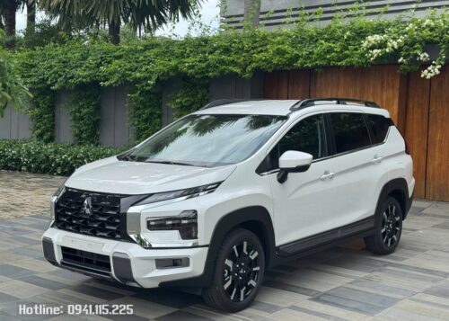 Mitsubishi Xpander Cross 2025 phiên bản nâng cấp màu trắng