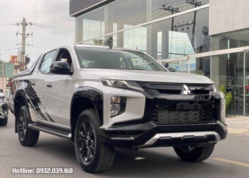 Xe bán tải Triton Athlete 4×4 AT màu trắng kèm khuyến mãi Tháng 05/2024