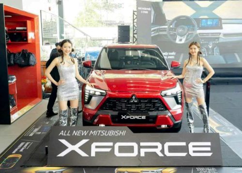 Mitsubishi Xforce màu đỏ – Giá bán kèm khuyến mãi tháng 04/2024
