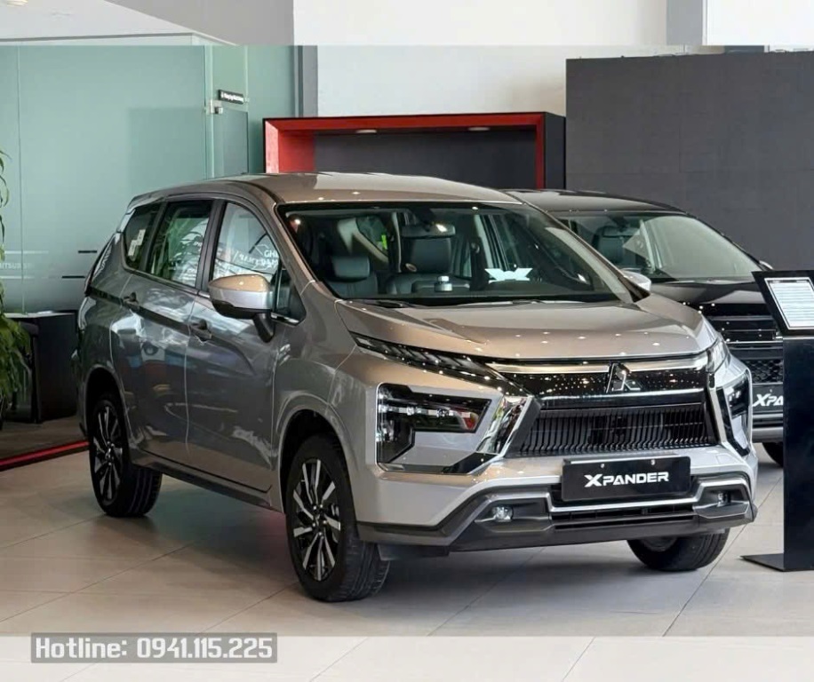 Mitsubishi Xpander Premium MY26 màu xám bạc (bản nâng cấp mới)